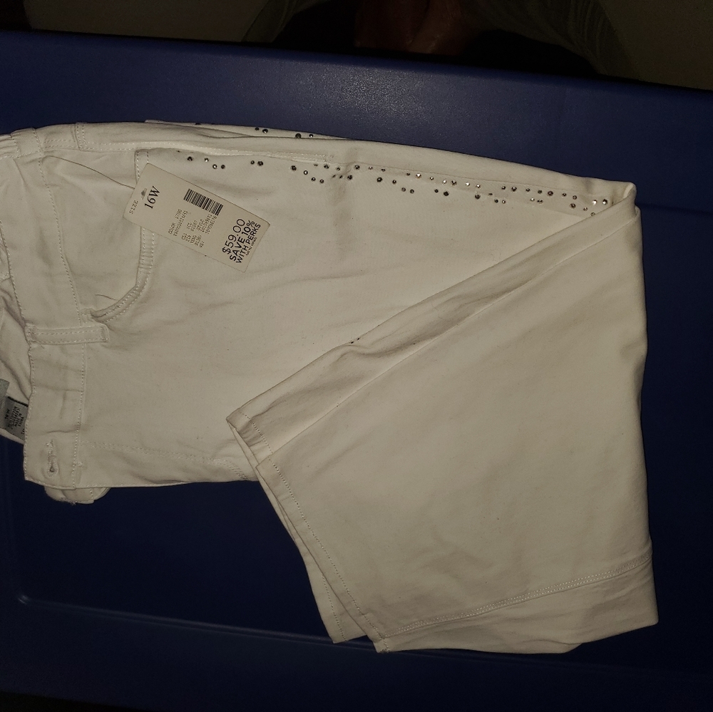 White Capris